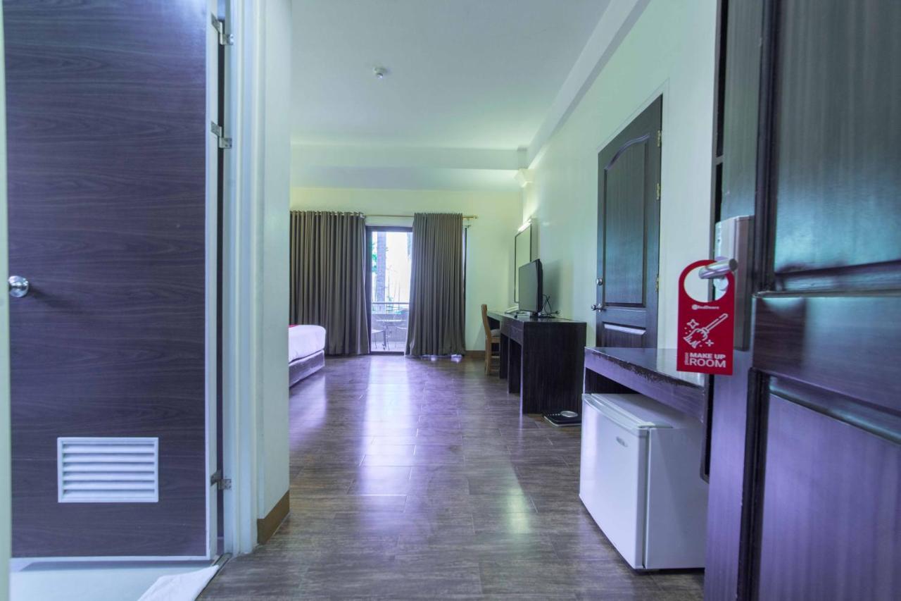 Reddoorz Premium @ The Ritz Garden Oases Hotel Davao Exterior photo