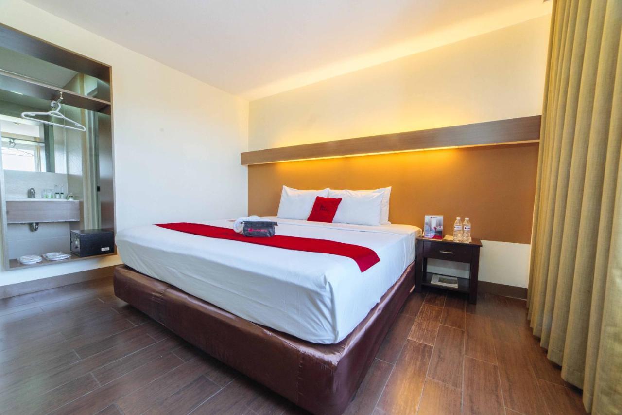 Reddoorz Premium @ The Ritz Garden Oases Hotel Davao Exterior photo