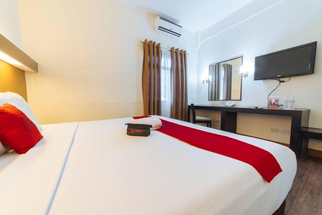 Reddoorz Premium @ The Ritz Garden Oases Hotel Davao Exterior photo