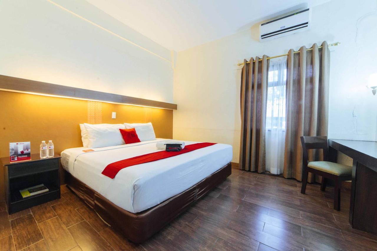 Reddoorz Premium @ The Ritz Garden Oases Hotel Davao Exterior photo